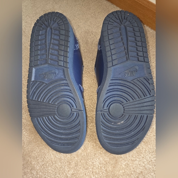 Air Jordan 1 Low Method Of Make Sneaker Size 8W - Picture 4 of 8